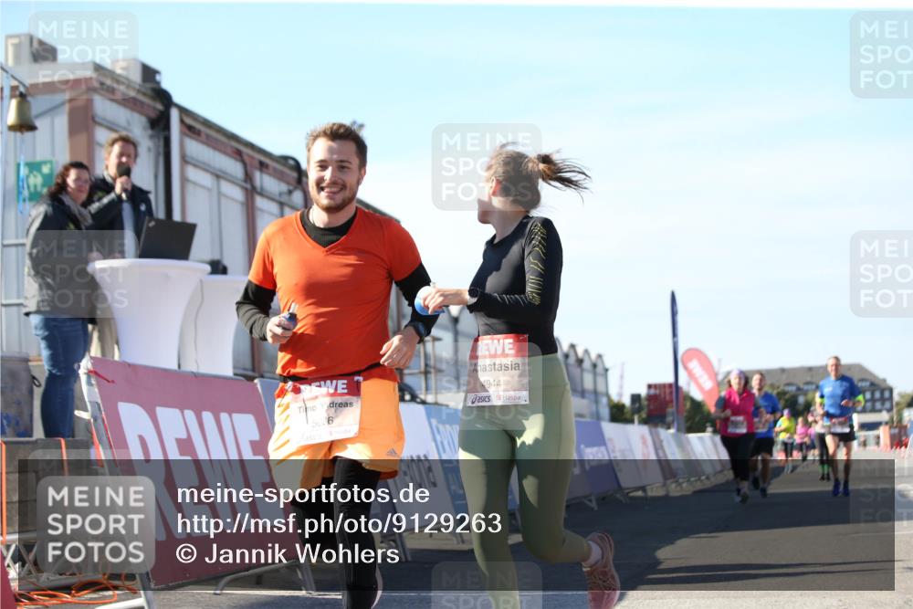 03.10.2025 - Köhlbrandbrückenlauf Jannik Wohlers http://msf.ph/oto/9129263 03.10.2025 13:42:48 Ziel 4944, 5086, 5254, 5418, 6160, 6161, 6260, 6468, 6469 meine-sportfotos.de