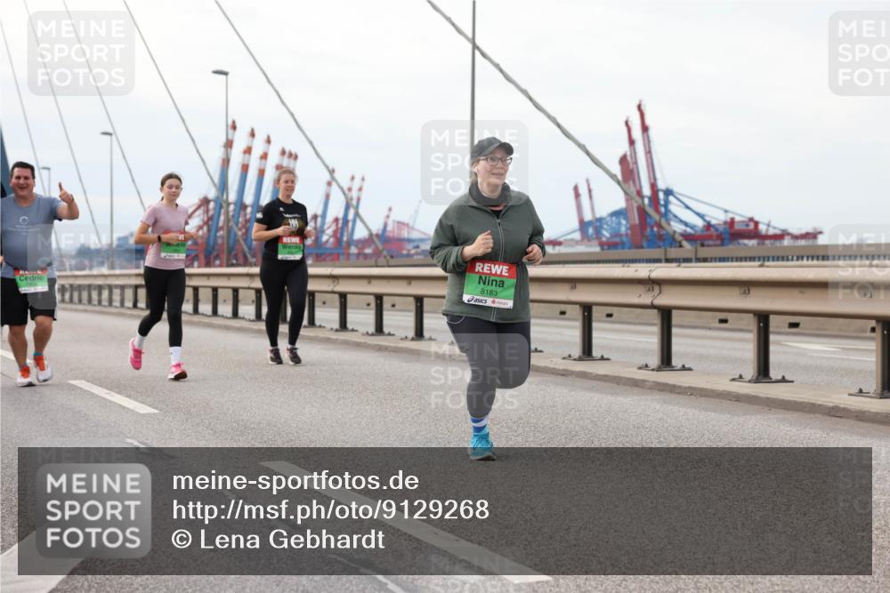 03.10.2025 - Köhlbrandbrückenlauf Lena Gebhardt http://msf.ph/oto/9129268 03.10.2025 16:03:45 Position 2 8183 meine-sportfotos.de