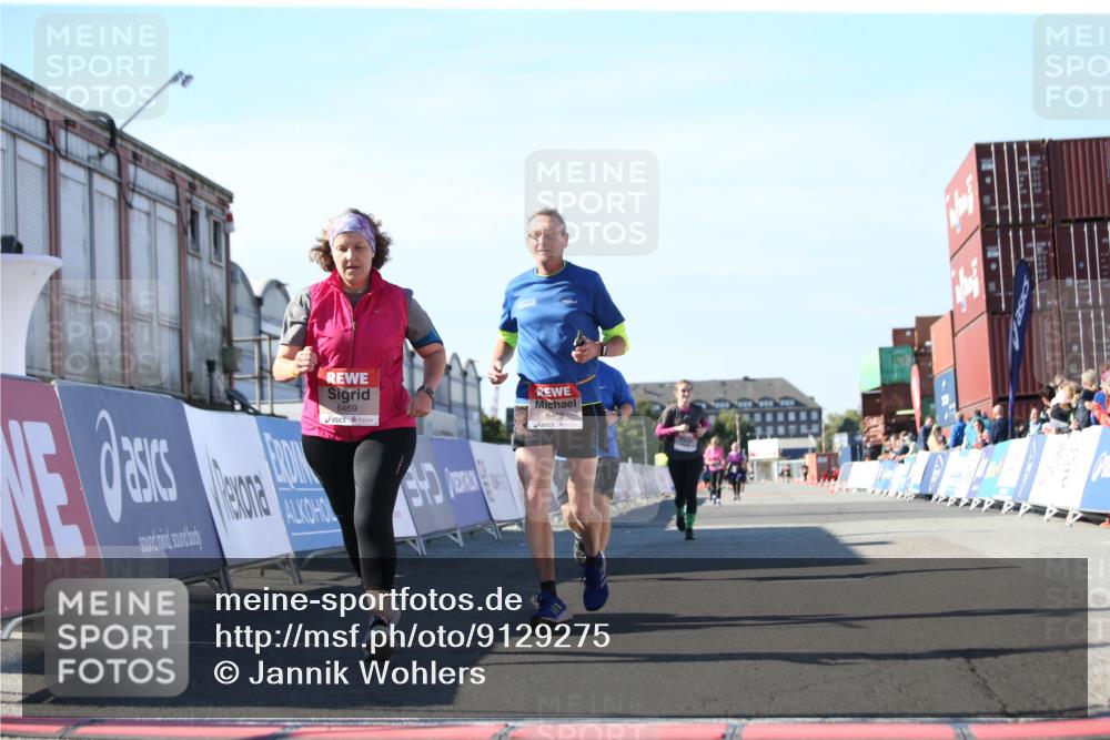 03.10.2025 - Köhlbrandbrückenlauf Jannik Wohlers http://msf.ph/oto/9129275 03.10.2025 13:42:53 Ziel 4778, 4944, 5086, 5418, 6468, 6469, 6548 meine-sportfotos.de