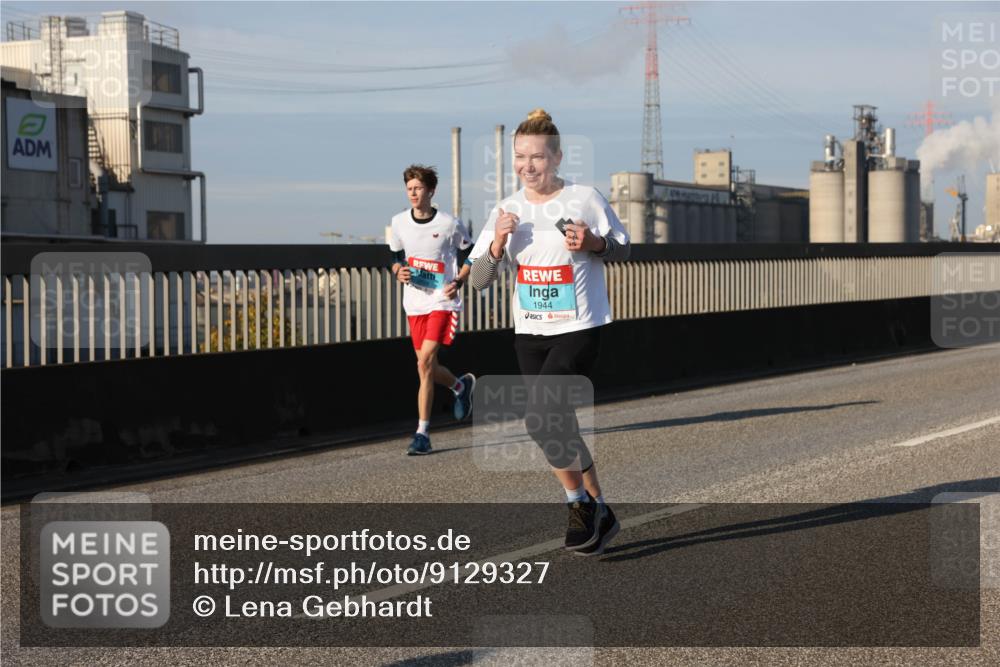 03.10.2025 - Köhlbrandbrückenlauf Lena Gebhardt http://msf.ph/oto/9129327 03.10.2025 09:48:49 Position 2 1944 meine-sportfotos.de