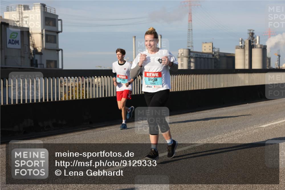 03.10.2025 - Köhlbrandbrückenlauf Lena Gebhardt http://msf.ph/oto/9129333 03.10.2025 09:48:49 Position 2 1944 meine-sportfotos.de