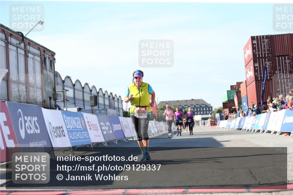 03.10.2025 - Köhlbrandbrückenlauf Jannik Wohlers http://msf.ph/oto/9129337 03.10.2025 13:43:06 Ziel 6463, 6548 meine-sportfotos.de