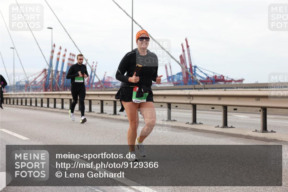 03.10.2025 - Köhlbrandbrückenlauf Lena Gebhardt http://msf.ph/oto/9129366 03.10.2025 16:03:51 Position 2 848 meine-sportfotos.de