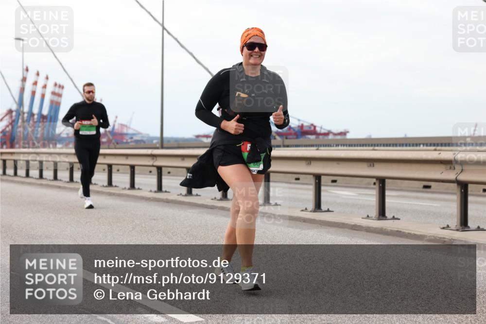 03.10.2025 - Köhlbrandbrückenlauf Lena Gebhardt http://msf.ph/oto/9129371 03.10.2025 16:03:52 Position 2 848 meine-sportfotos.de
