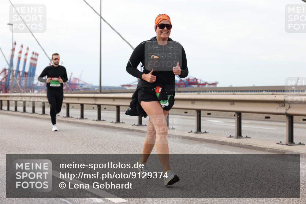 03.10.2025 - Köhlbrandbrückenlauf Lena Gebhardt http://msf.ph/oto/9129374 03.10.2025 16:03:52 Position 2 848 meine-sportfotos.de