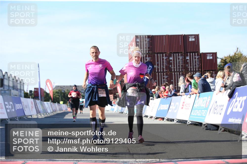 03.10.2025 - Köhlbrandbrückenlauf Jannik Wohlers http://msf.ph/oto/9129405 03.10.2025 13:43:18 Ziel 4238, 5021, 5464, 6711 meine-sportfotos.de