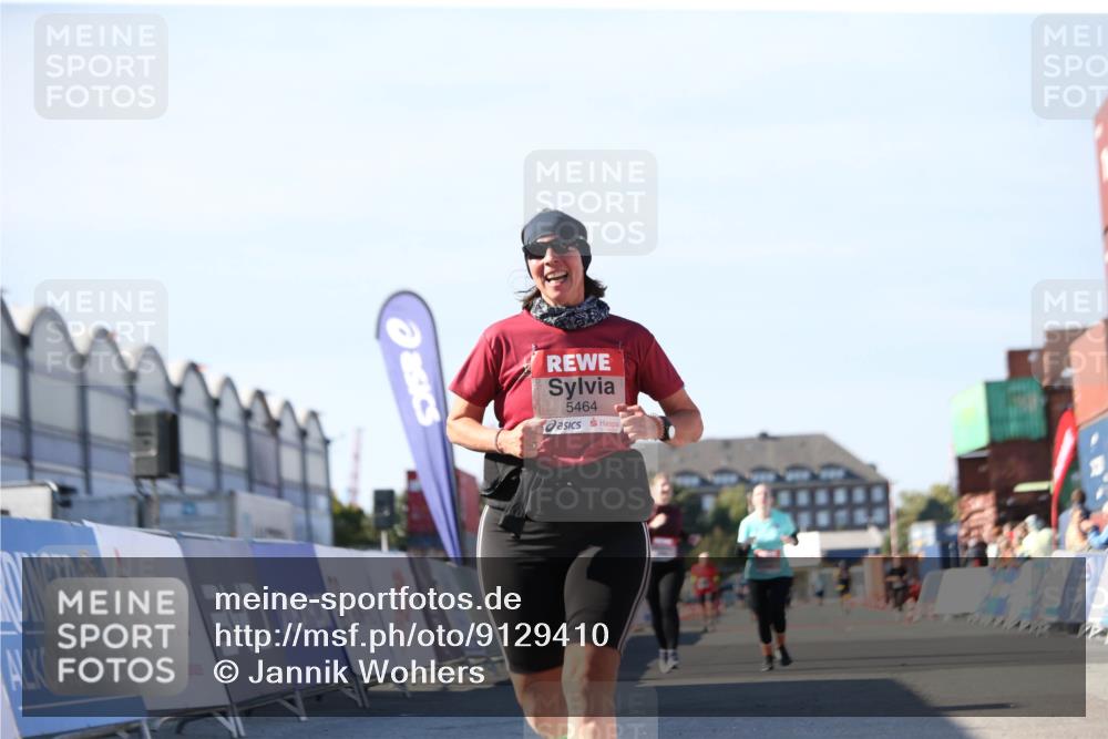 03.10.2025 - Köhlbrandbrückenlauf Jannik Wohlers http://msf.ph/oto/9129410 03.10.2025 13:43:22 Ziel 4238, 5021, 5464, 6711 meine-sportfotos.de