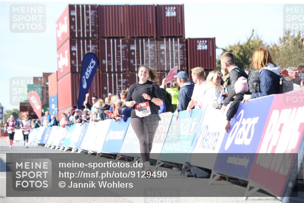 03.10.2025 - Köhlbrandbrückenlauf Jannik Wohlers http://msf.ph/oto/9129490 03.10.2025 13:43:49 Ziel 5351 meine-sportfotos.de