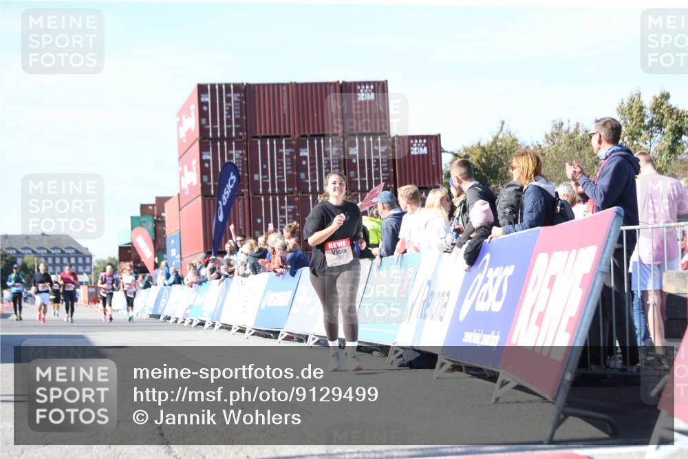 03.10.2025 - Köhlbrandbrückenlauf Jannik Wohlers http://msf.ph/oto/9129499 03.10.2025 13:43:49 Ziel 5351 meine-sportfotos.de