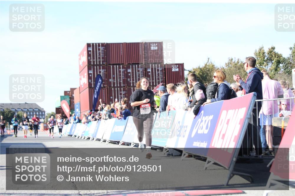 03.10.2025 - Köhlbrandbrückenlauf Jannik Wohlers http://msf.ph/oto/9129501 03.10.2025 13:43:50 Ziel 5351 meine-sportfotos.de
