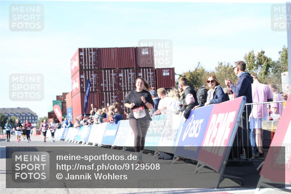 03.10.2025 - Köhlbrandbrückenlauf Jannik Wohlers http://msf.ph/oto/9129508 03.10.2025 13:43:50 Ziel 5351 meine-sportfotos.de