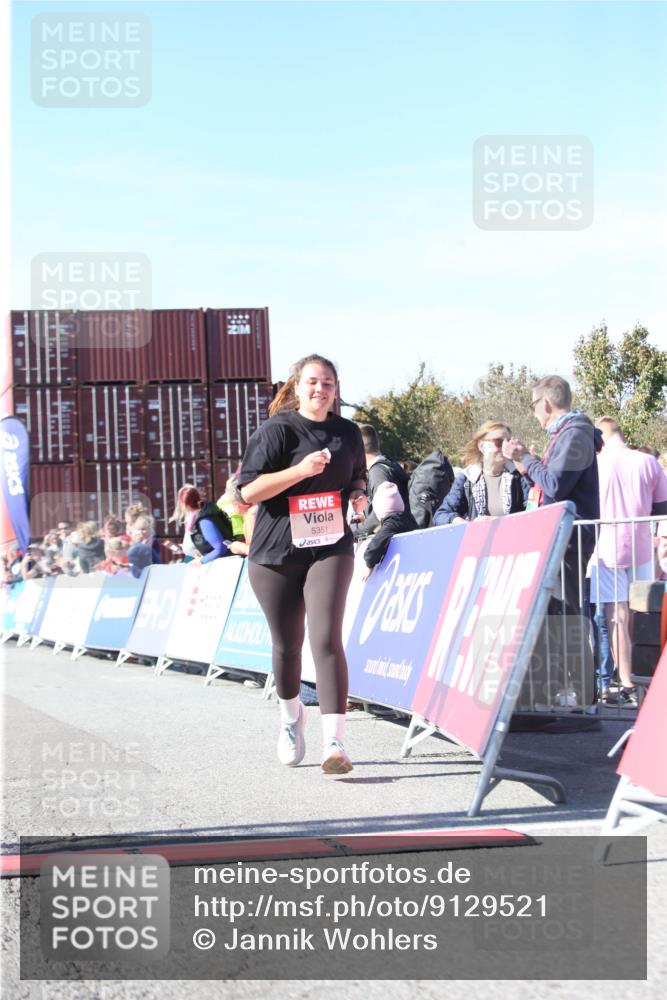 03.10.2025 - Köhlbrandbrückenlauf Jannik Wohlers http://msf.ph/oto/9129521 03.10.2025 13:43:51 Ziel 5351 meine-sportfotos.de