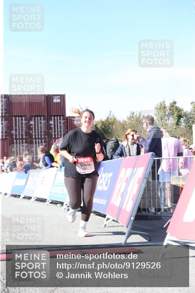 03.10.2025 - Köhlbrandbrückenlauf Jannik Wohlers http://msf.ph/oto/9129526 03.10.2025 13:43:51 Ziel 5351 meine-sportfotos.de