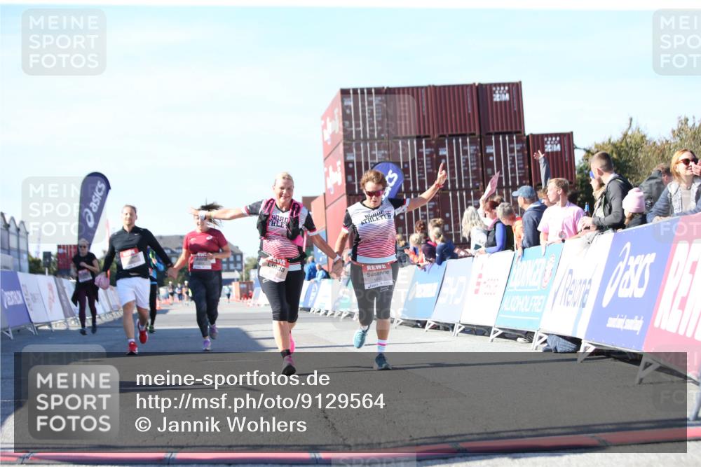 03.10.2025 - Köhlbrandbrückenlauf Jannik Wohlers http://msf.ph/oto/9129564 03.10.2025 13:44:00 Ziel 4295, 5351, 5445, 6010, 6011, 6550 meine-sportfotos.de