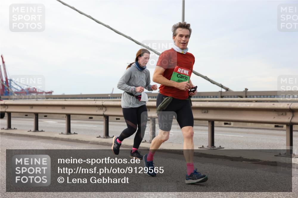 03.10.2025 - Köhlbrandbrückenlauf Lena Gebhardt http://msf.ph/oto/9129565 03.10.2025 16:04:09 Position 2 829 meine-sportfotos.de