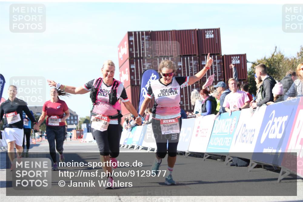 03.10.2025 - Köhlbrandbrückenlauf Jannik Wohlers http://msf.ph/oto/9129577 03.10.2025 13:44:01 Ziel 4295, 5351, 5445, 6010, 6011, 6550 meine-sportfotos.de