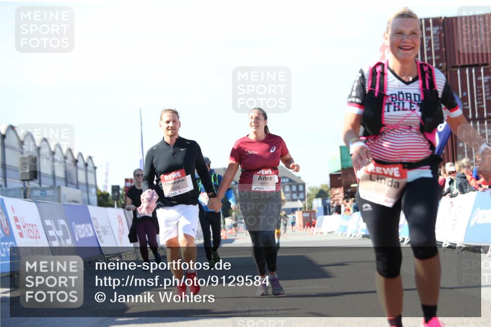 03.10.2025 - Köhlbrandbrückenlauf Jannik Wohlers http://msf.ph/oto/9129584 03.10.2025 13:44:02 Ziel 4295, 5415, 5416, 5445, 6010, 6011, 6550 meine-sportfotos.de