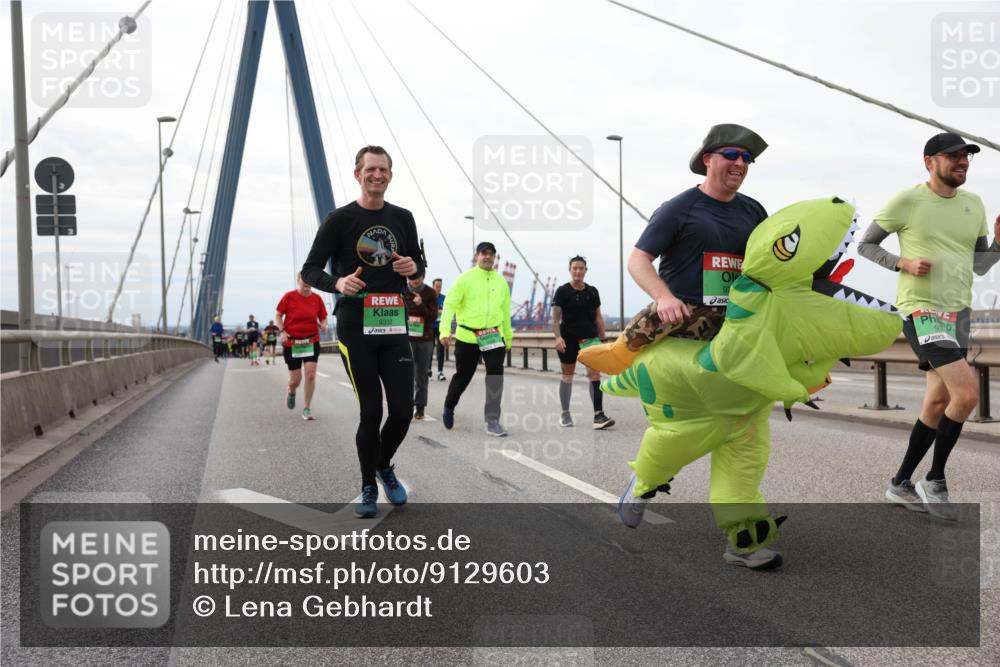 03.10.2025 - Köhlbrandbrückenlauf Lena Gebhardt http://msf.ph/oto/9129603 03.10.2025 16:04:12 Position 2  meine-sportfotos.de