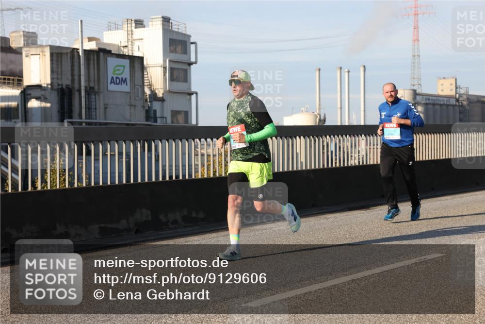 03.10.2025 - Köhlbrandbrückenlauf Lena Gebhardt http://msf.ph/oto/9129606 03.10.2025 09:49:00 Position 2 3764 meine-sportfotos.de