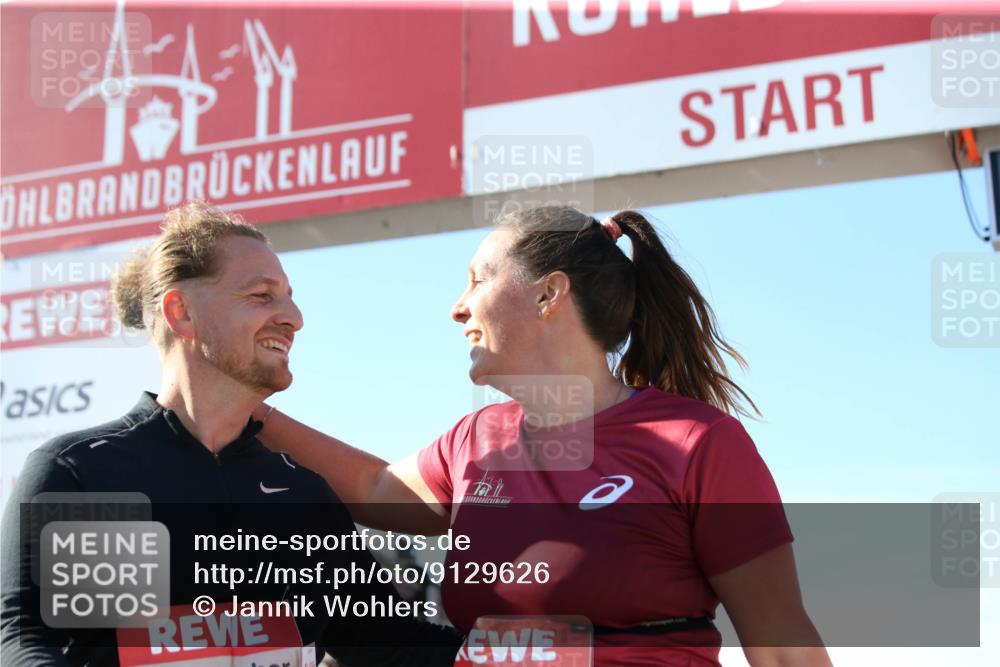 03.10.2025 - Köhlbrandbrückenlauf Jannik Wohlers http://msf.ph/oto/9129626 03.10.2025 13:44:07 Ziel 4295, 4906, 5415, 5416, 5445, 6010, 6011, 6550 meine-sportfotos.de