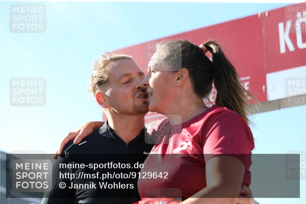 03.10.2025 - Köhlbrandbrückenlauf Jannik Wohlers http://msf.ph/oto/9129642 03.10.2025 13:44:08 Ziel 4295, 4906, 5415, 5416, 5445, 6010, 6011, 6550 meine-sportfotos.de