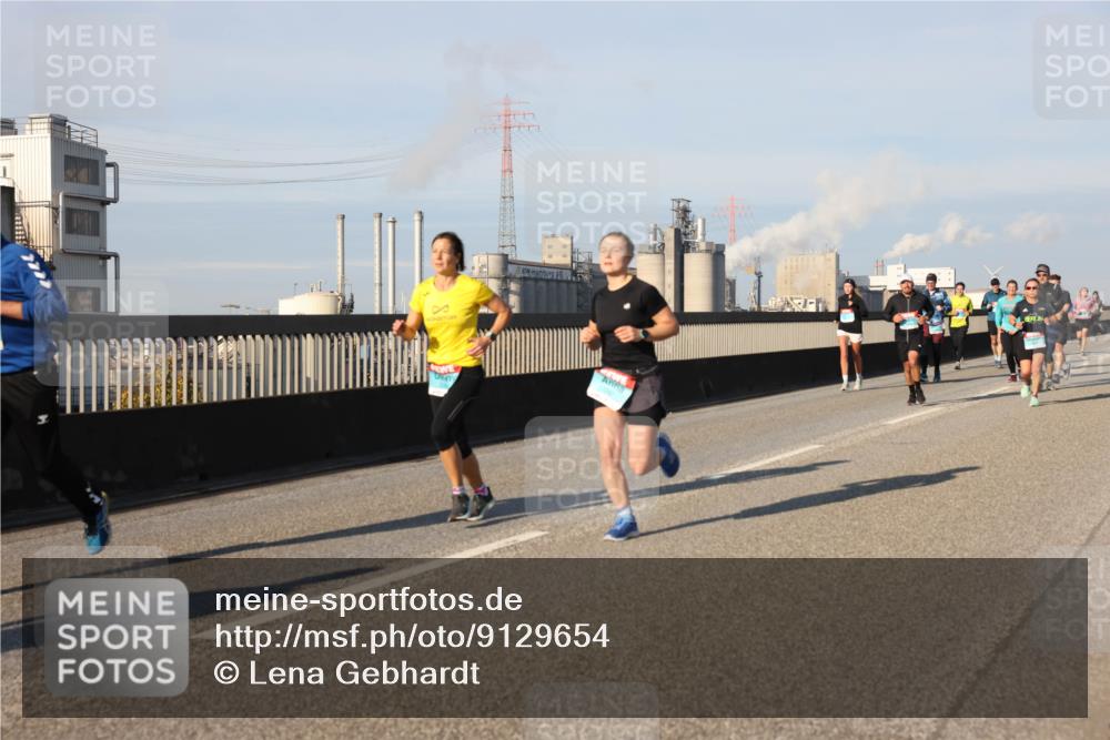 03.10.2025 - Köhlbrandbrückenlauf Lena Gebhardt http://msf.ph/oto/9129654 03.10.2025 09:49:01 Position 2  meine-sportfotos.de
