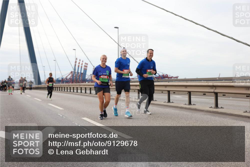 03.10.2025 - Köhlbrandbrückenlauf Lena Gebhardt http://msf.ph/oto/9129678 03.10.2025 16:04:17 Position 2  meine-sportfotos.de