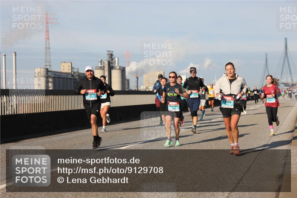 03.10.2025 - Köhlbrandbrückenlauf Lena Gebhardt http://msf.ph/oto/9129708 03.10.2025 09:49:04 Position 2 2661, 1092 meine-sportfotos.de