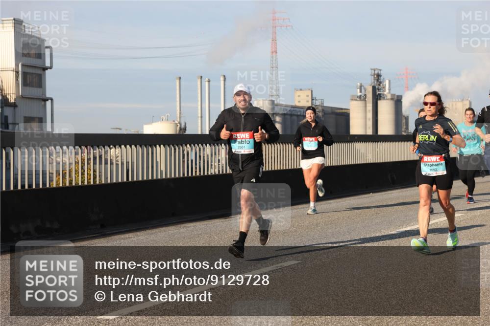 03.10.2025 - Köhlbrandbrückenlauf Lena Gebhardt http://msf.ph/oto/9129728 03.10.2025 09:49:05 Position 2 2661, 1092 meine-sportfotos.de