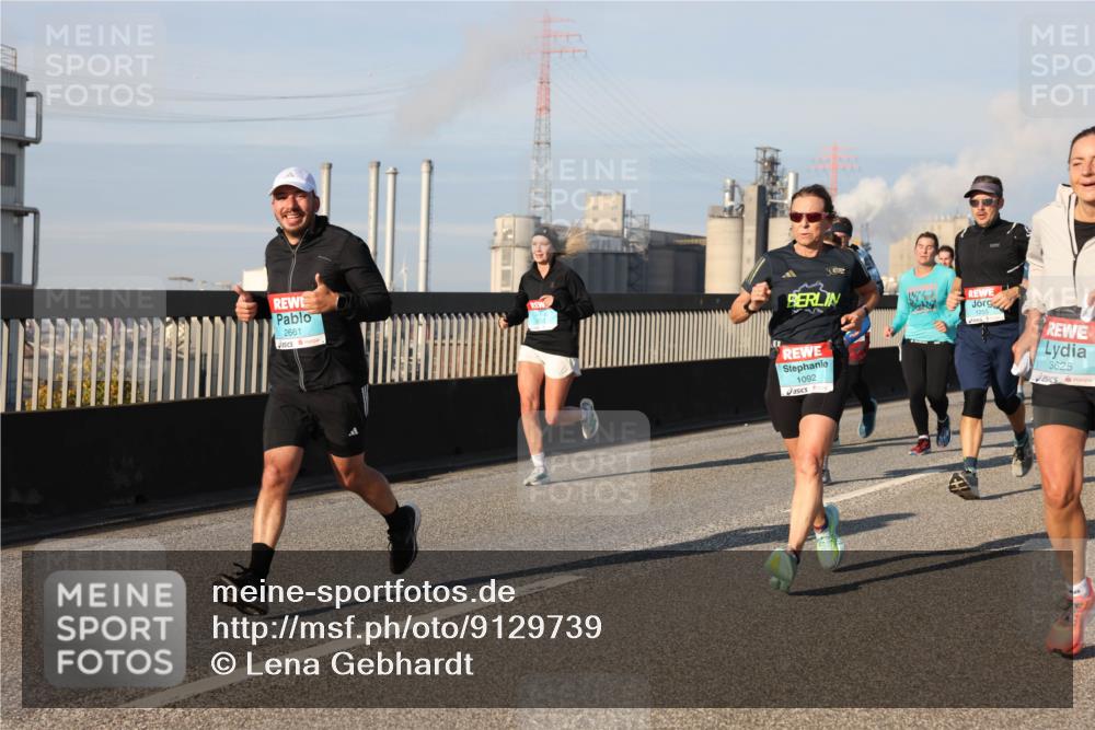 03.10.2025 - Köhlbrandbrückenlauf Lena Gebhardt http://msf.ph/oto/9129739 03.10.2025 09:49:05 Position 2 2661, 1092, 3625 meine-sportfotos.de