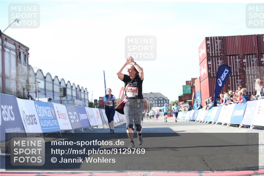 03.10.2025 - Köhlbrandbrückenlauf Jannik Wohlers http://msf.ph/oto/9129769 03.10.2025 13:44:36 Ziel 5696, 5904, 5905, 5919, 6257 meine-sportfotos.de