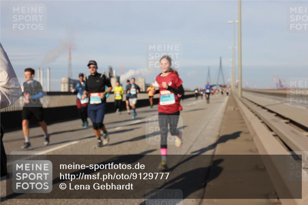 03.10.2025 - Köhlbrandbrückenlauf Lena Gebhardt http://msf.ph/oto/9129777 03.10.2025 09:49:07 Position 2  meine-sportfotos.de