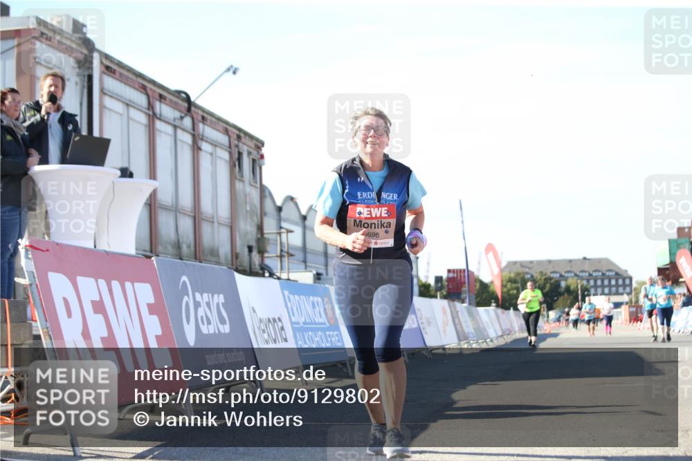 03.10.2025 - Köhlbrandbrückenlauf Jannik Wohlers http://msf.ph/oto/9129802 03.10.2025 13:44:41 Ziel 5696, 5919 meine-sportfotos.de