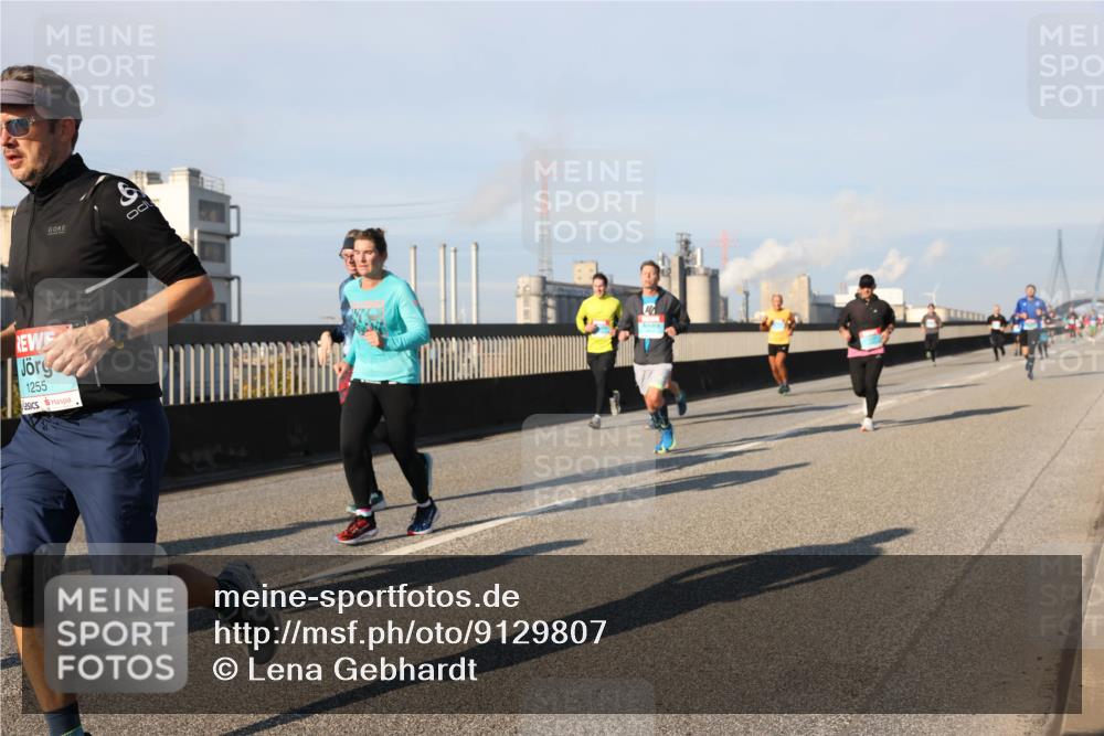 03.10.2025 - Köhlbrandbrückenlauf Lena Gebhardt http://msf.ph/oto/9129807 03.10.2025 09:49:08 Position 2 1255 meine-sportfotos.de