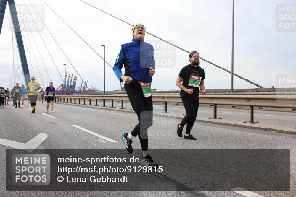 03.10.2025 - Köhlbrandbrückenlauf Lena Gebhardt http://msf.ph/oto/9129815 03.10.2025 16:04:31 Position 2  meine-sportfotos.de