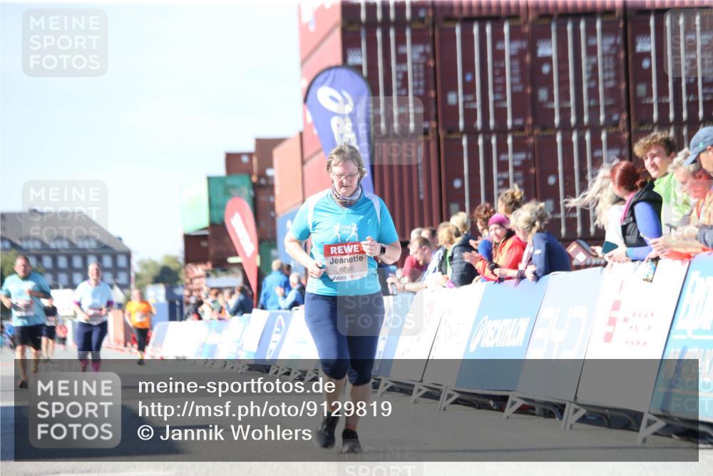 03.10.2025 - Köhlbrandbrückenlauf Jannik Wohlers http://msf.ph/oto/9129819 03.10.2025 13:44:50 Ziel 5696, 5932, 6542, 6546 meine-sportfotos.de