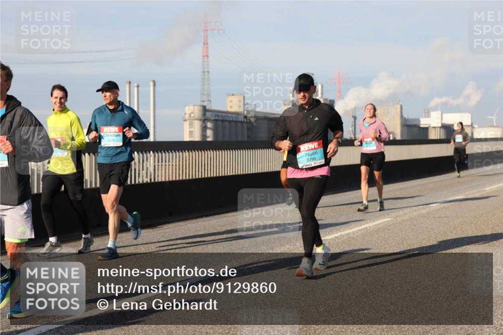 03.10.2025 - Köhlbrandbrückenlauf Lena Gebhardt http://msf.ph/oto/9129860 03.10.2025 09:49:10 Position 2 3228, 3799 meine-sportfotos.de