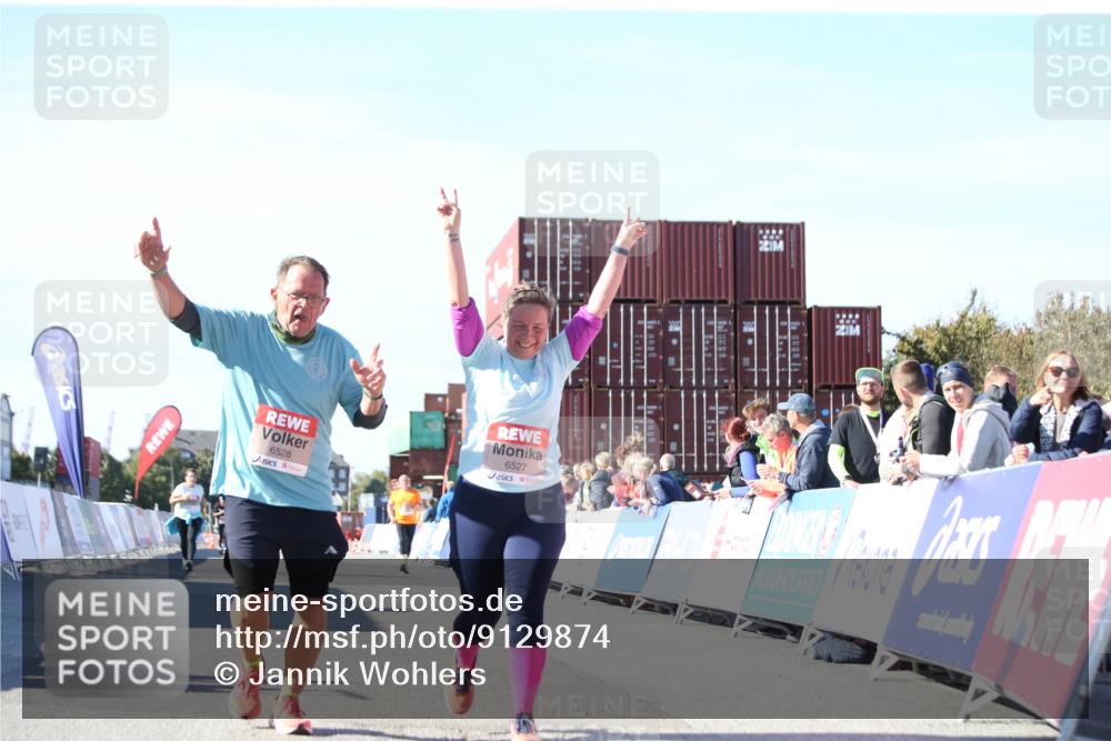 03.10.2025 - Köhlbrandbrückenlauf Jannik Wohlers http://msf.ph/oto/9129874 03.10.2025 13:45:01 Ziel 5932, 6527, 6528, 6542, 6546 meine-sportfotos.de