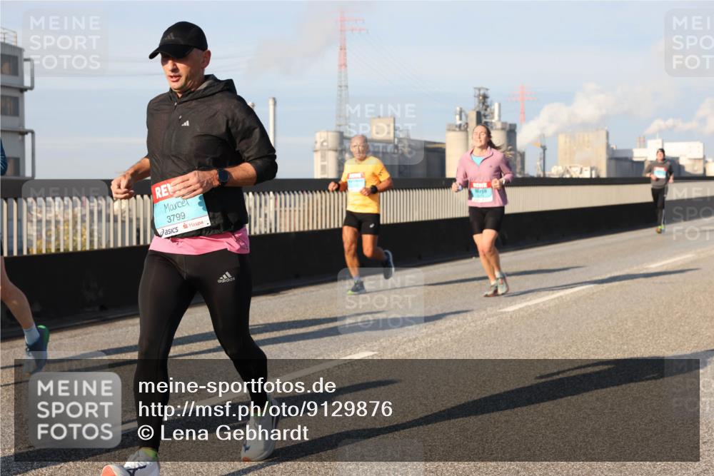 03.10.2025 - Köhlbrandbrückenlauf Lena Gebhardt http://msf.ph/oto/9129876 03.10.2025 09:49:11 Position 2 3799 meine-sportfotos.de