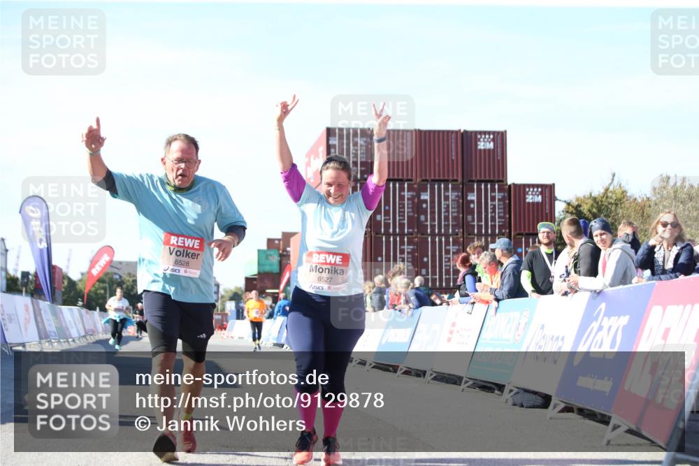 03.10.2025 - Köhlbrandbrückenlauf Jannik Wohlers http://msf.ph/oto/9129878 03.10.2025 13:45:01 Ziel 5932, 6527, 6528, 6542, 6546 meine-sportfotos.de