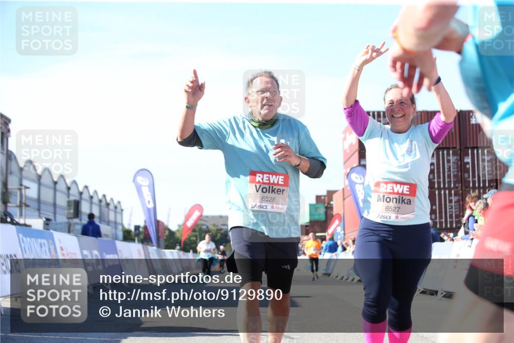 03.10.2025 - Köhlbrandbrückenlauf Jannik Wohlers http://msf.ph/oto/9129890 03.10.2025 13:45:02 Ziel 6527, 6528, 6542, 6546 meine-sportfotos.de