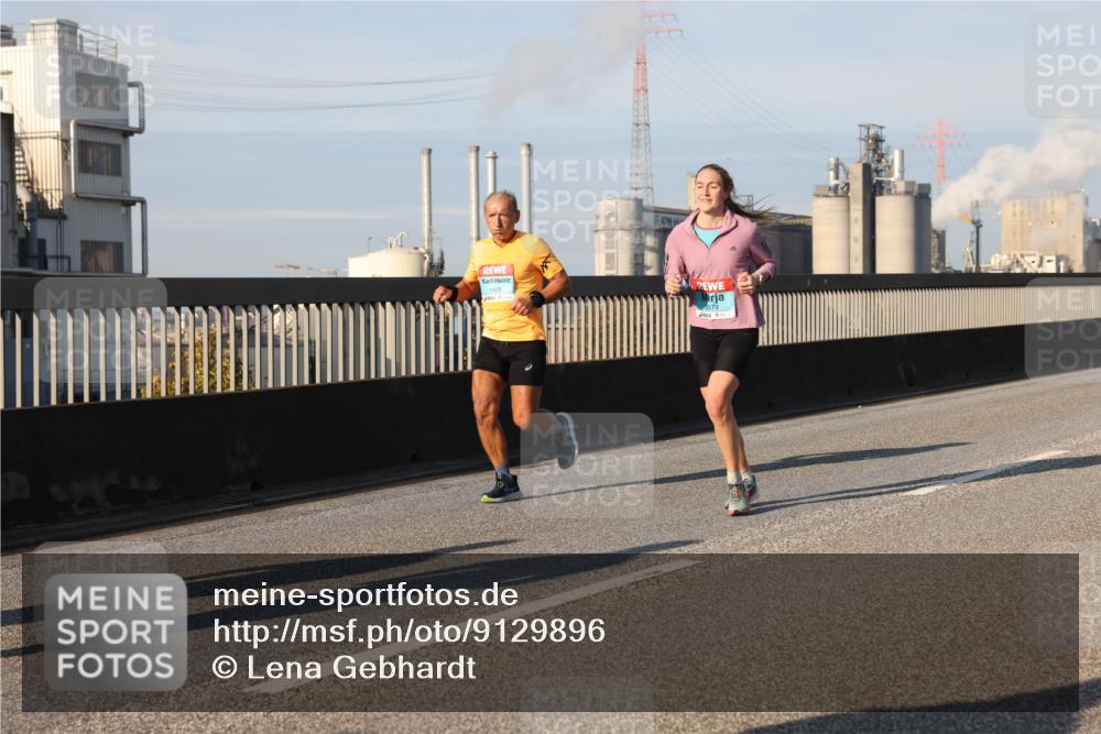 03.10.2025 - Köhlbrandbrückenlauf Lena Gebhardt http://msf.ph/oto/9129896 03.10.2025 09:49:12 Position 2 1428, 3579 meine-sportfotos.de