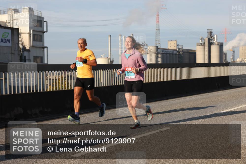 03.10.2025 - Köhlbrandbrückenlauf Lena Gebhardt http://msf.ph/oto/9129907 03.10.2025 09:49:12 Position 2 1428, 3579 meine-sportfotos.de