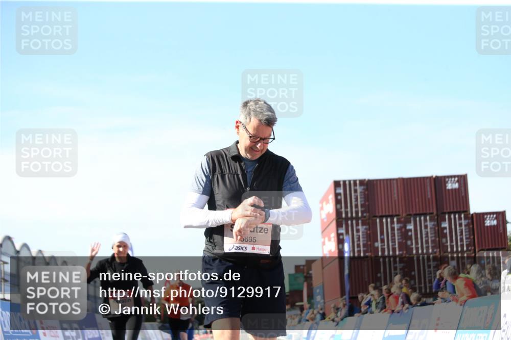 03.10.2025 - Köhlbrandbrückenlauf Jannik Wohlers http://msf.ph/oto/9129917 03.10.2025 13:45:23 Ziel 5223, 5600, 5999, 6264, 6695 meine-sportfotos.de