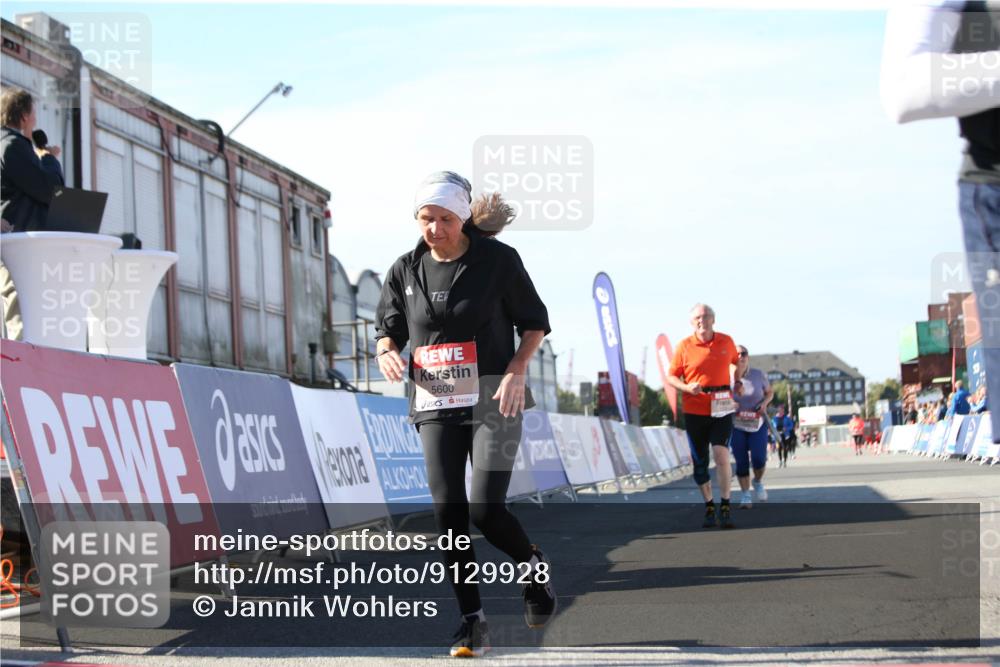 03.10.2025 - Köhlbrandbrückenlauf Jannik Wohlers http://msf.ph/oto/9129928 03.10.2025 13:45:24 Ziel 5223, 5600, 5999, 6264, 6695 meine-sportfotos.de