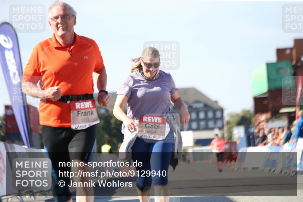 03.10.2025 - Köhlbrandbrückenlauf Jannik Wohlers http://msf.ph/oto/9129940 03.10.2025 13:45:26 Ziel 5223, 5600, 5999, 6695 meine-sportfotos.de