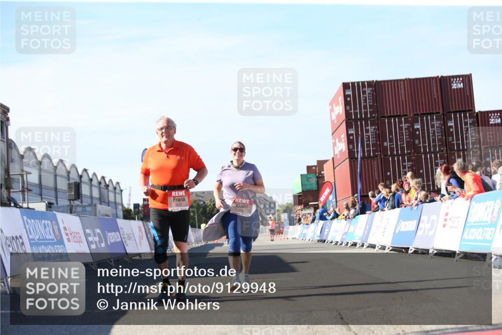 03.10.2025 - Köhlbrandbrückenlauf Jannik Wohlers http://msf.ph/oto/9129948 03.10.2025 13:45:27 Ziel 5223, 5600, 5999, 6695 meine-sportfotos.de