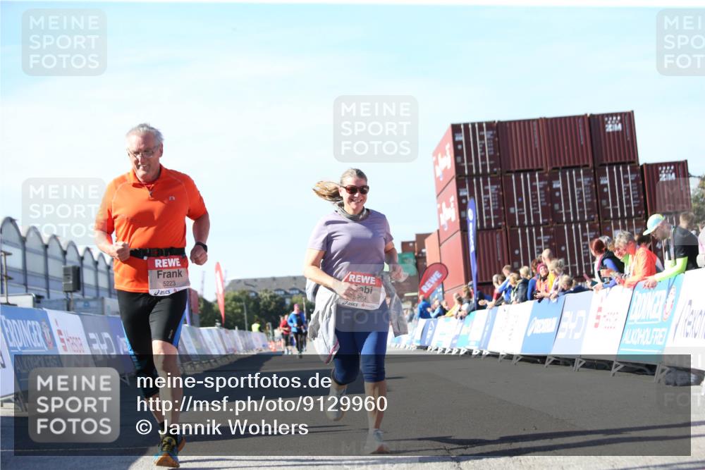 03.10.2025 - Köhlbrandbrückenlauf Jannik Wohlers http://msf.ph/oto/9129960 03.10.2025 13:45:28 Ziel 5223, 5600, 5999, 6695 meine-sportfotos.de