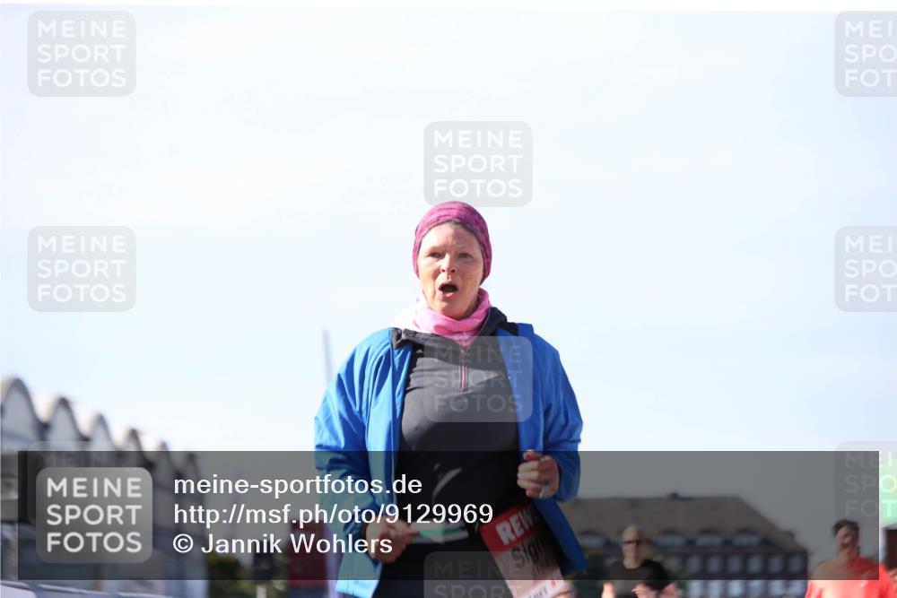03.10.2025 - Köhlbrandbrückenlauf Jannik Wohlers http://msf.ph/oto/9129969 03.10.2025 13:45:44 Ziel 5184, 5860, 6029 meine-sportfotos.de