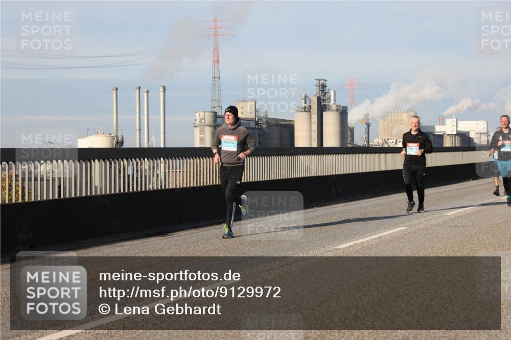 03.10.2025 - Köhlbrandbrückenlauf Lena Gebhardt http://msf.ph/oto/9129972 03.10.2025 09:49:15 Position 2  meine-sportfotos.de